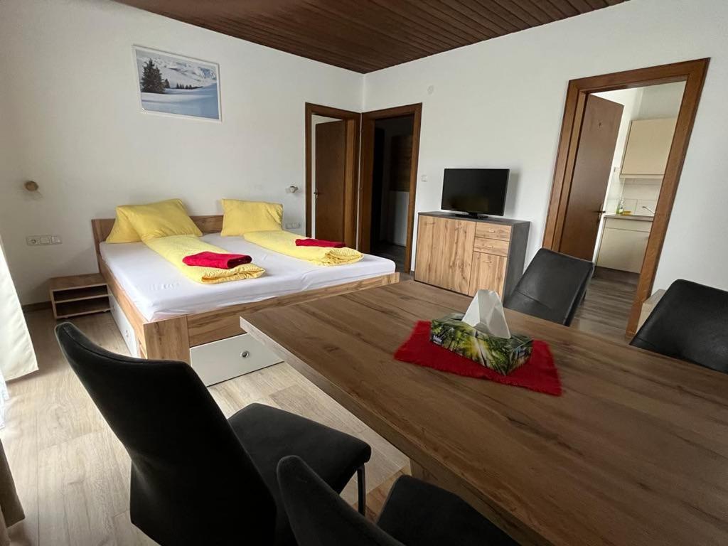 Pension Steiner, 6143 Matrei Am Brenner!!Check-In Between 15 - 21 O'Clock!! No Breakfast Muhlbachl Exterior photo