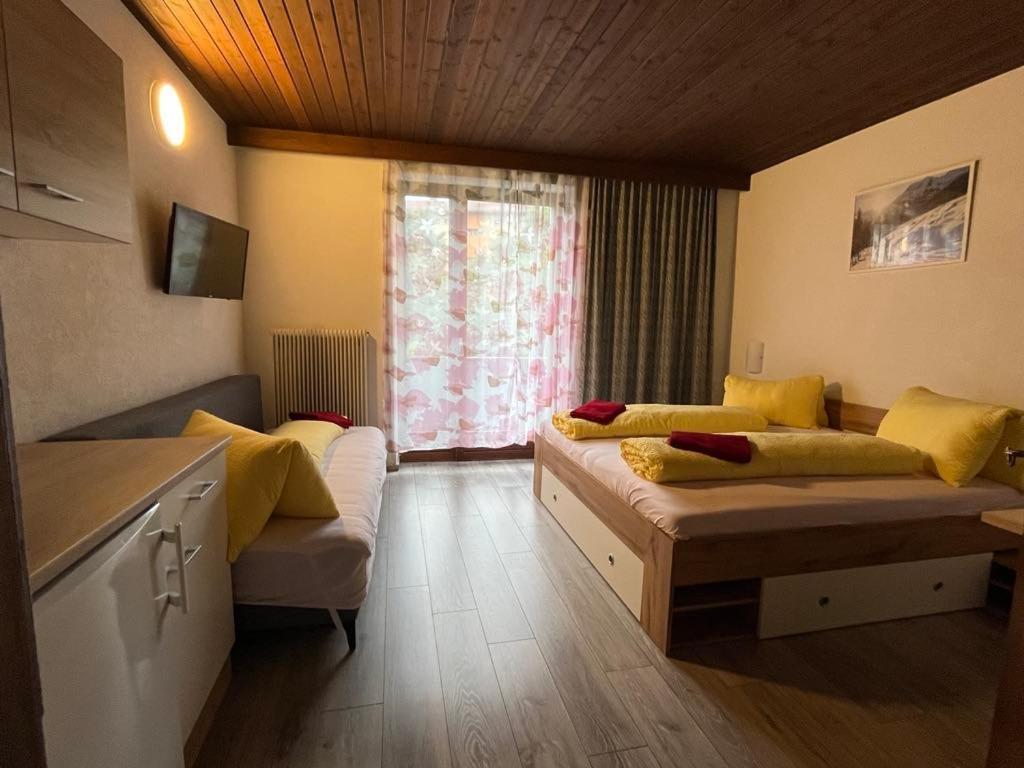 Pension Steiner, 6143 Matrei Am Brenner!!Check-In Between 15 - 21 O'Clock!! No Breakfast Muhlbachl Exterior photo